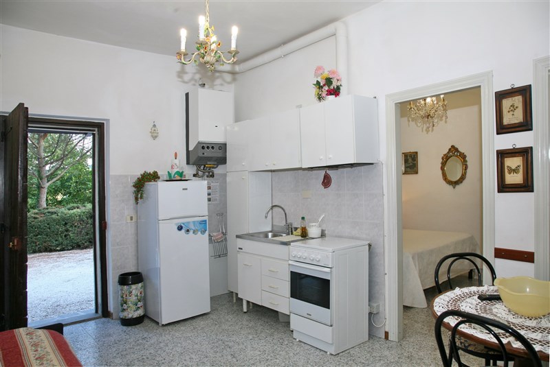 <strong>Apartment ORCHIDEA</strong><br/>floor Ground , Indipendent entrance, 4 beds<br/>Heating<br/> Surface Mq 36
